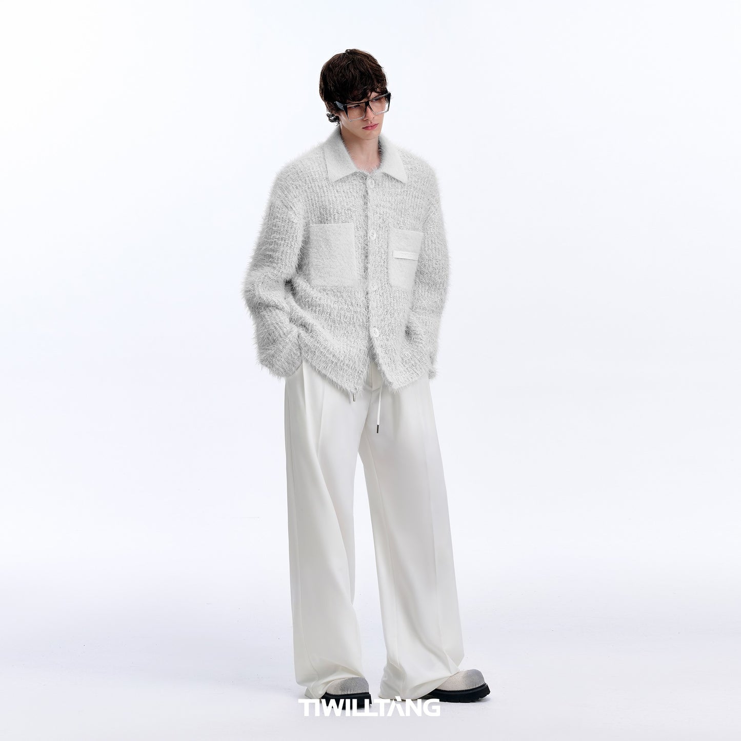 TIWILLTANG Kaishilu &quot;Mishan Naye&quot; ceramic button lazy white thick sweater knitted lapel cardigan