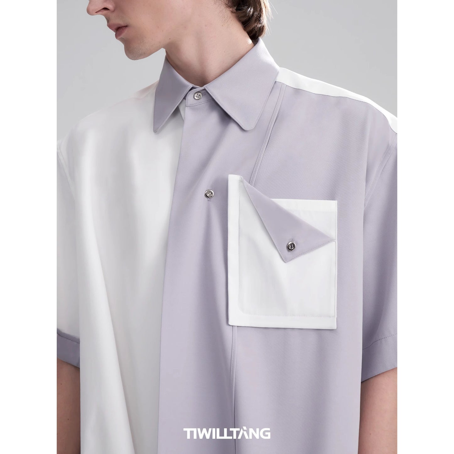 TIWILLTANG Qishilu &quot;Holy Trace Juexi&quot; three-dimensional placket short-sleeved black and white top loose shirt men's summer