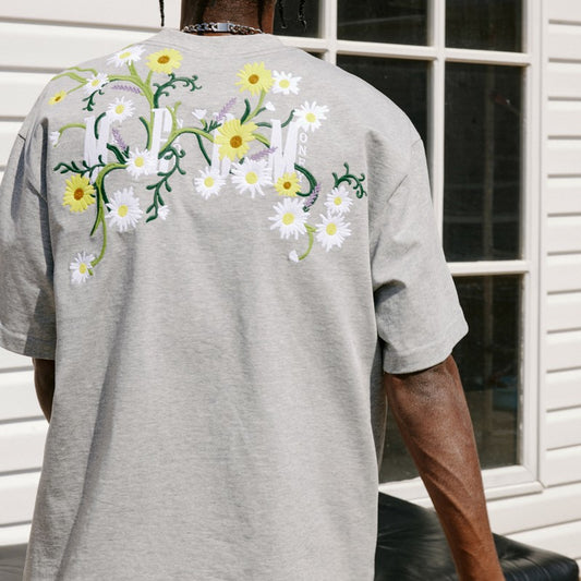 MEDM climbing wall flower daisy embroidered short-sleeved T-shirt men's summer trendy American hip-hop loose casual T-shirt