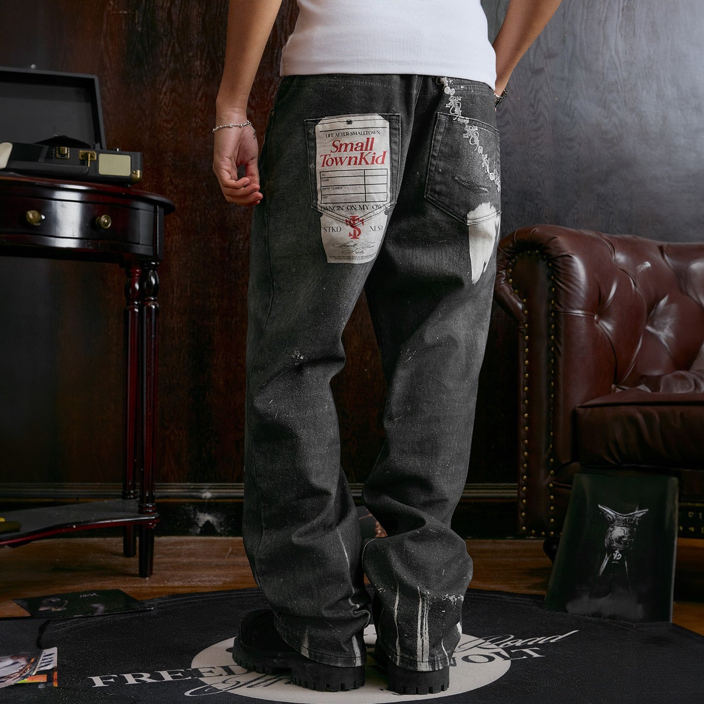 STK SmallTownKid badge 3D printed jeans American retro distressed washed trousers street style